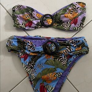 Farm Rio Bikini Set XL top & bottom 
Missing strap & pads in bra